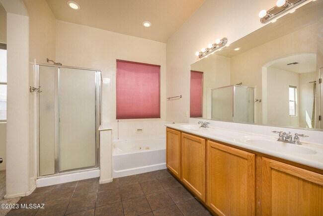 Building Photo - 2299 W Camino San Acacio