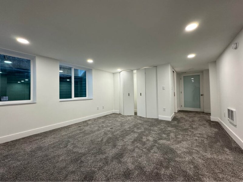 Building Photo - 25 6th St