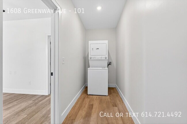 Building Photo - 1608 Greenway Ave