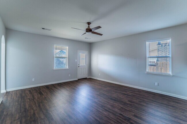 Building Photo - 6220 Obsidian Creek Dr