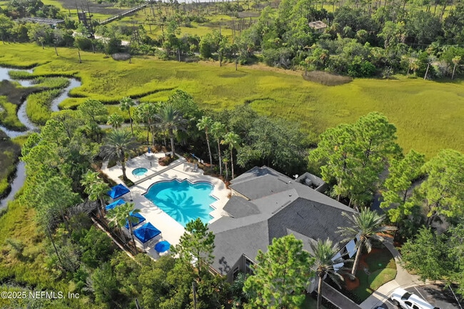 Building Photo - 1655 The Greens Way