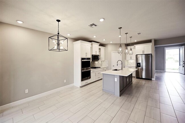 Building Photo - 3806 Savanna Palms Ct