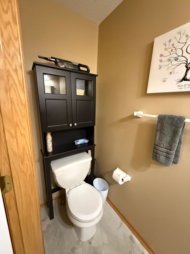 Building Photo - Beautiful 2 Bed, 2 Bath Townhome for Rent ...