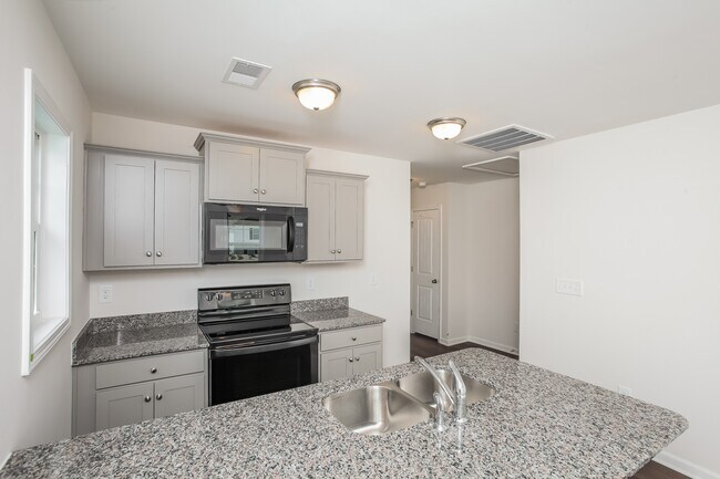 Building Photo - 317 Noble Ln