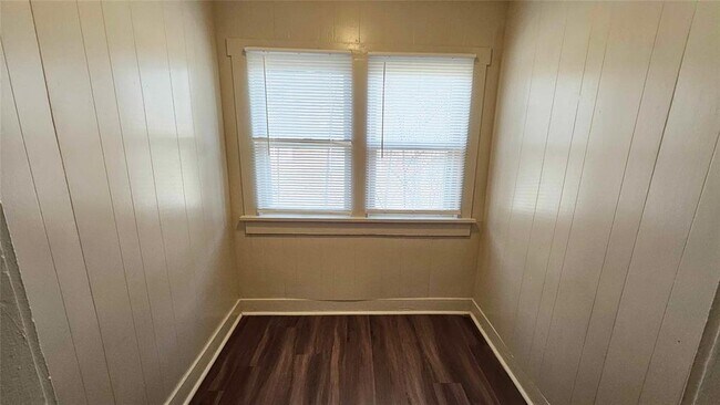 Building Photo - 1501 NE 17th St