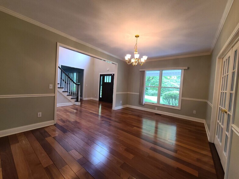 Building Photo - 9440 Park Ridge Trail