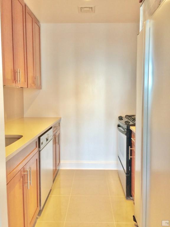 Building Photo - 2 bedroom in NEW YORK NY 10017