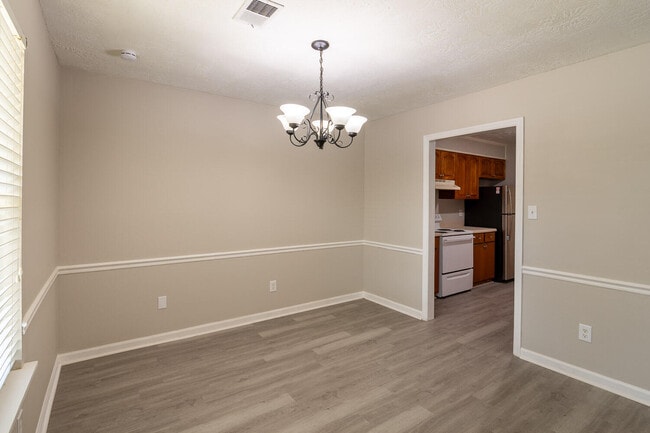 Building Photo - 406 Evans Mill Dr