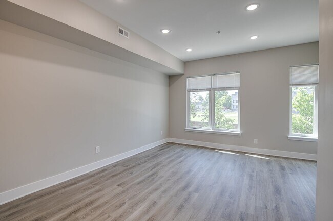 Building Photo - 2017 N College Ave