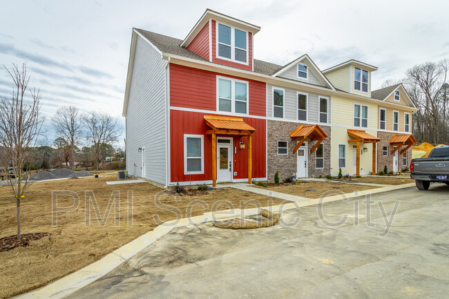 Building Photo - 1901 Cypress Ln