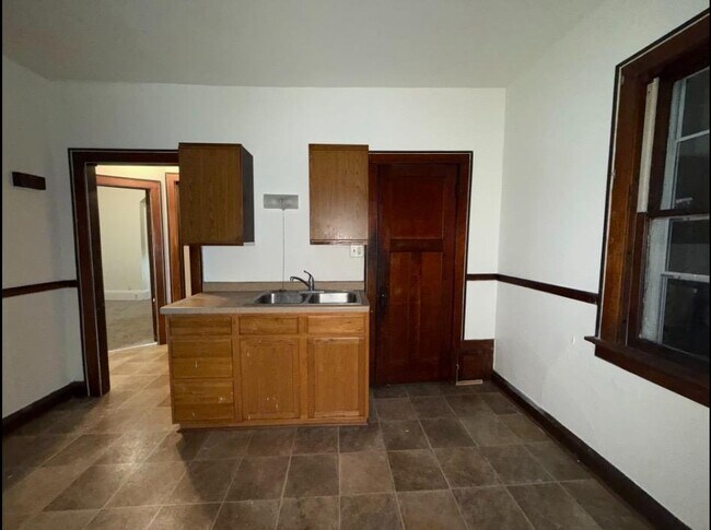 Building Photo - 2767 N 40th St