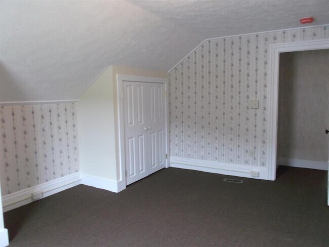 Building Photo - 7525 Ethan Allen Hwy