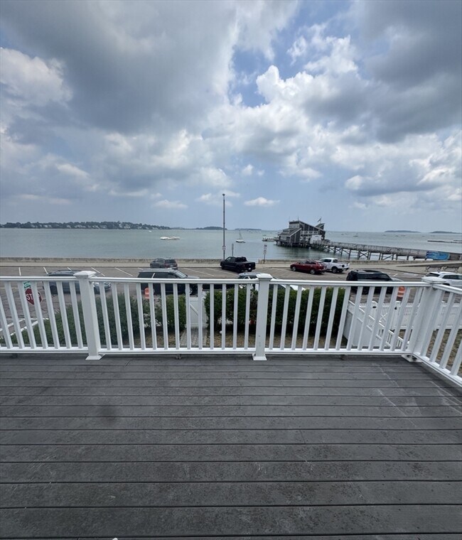 Building Photo - 639 Quincy Shore Dr