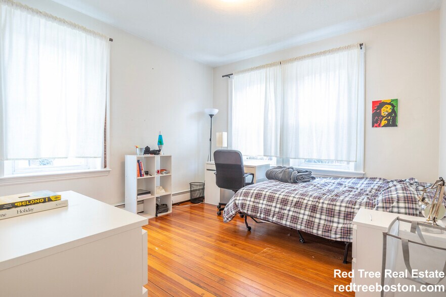 Unit 2 - 94 Pleasant St