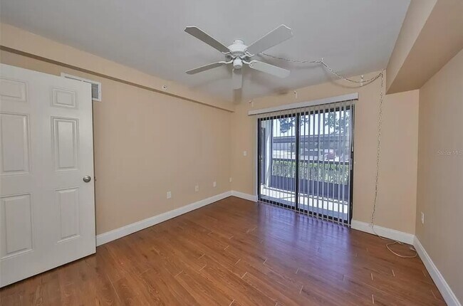 Building Photo - 2595 Countryside Blvd