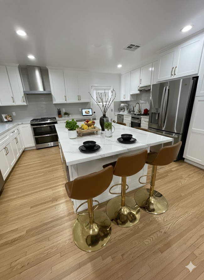 Building Photo - 1847 Stearns Dr