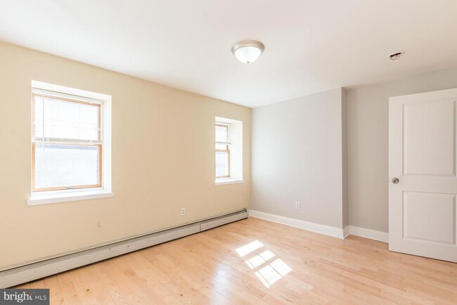 Building Photo - 2220 Almond St