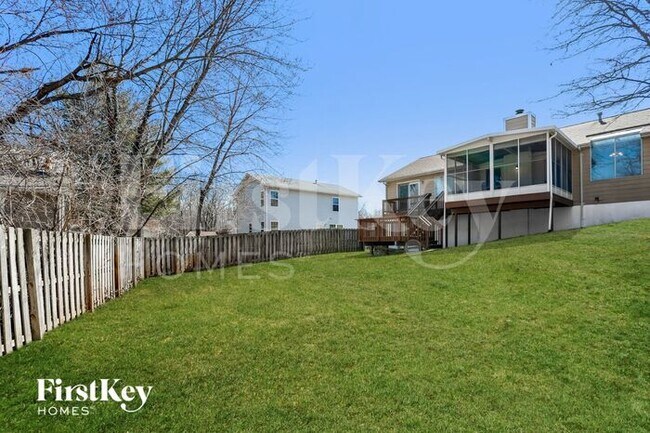 Building Photo - 4 W Park Dr