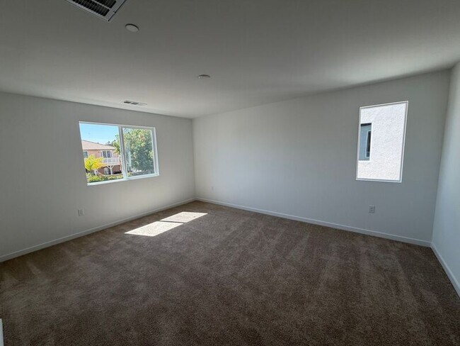 Building Photo - 36549 Altisima Dr