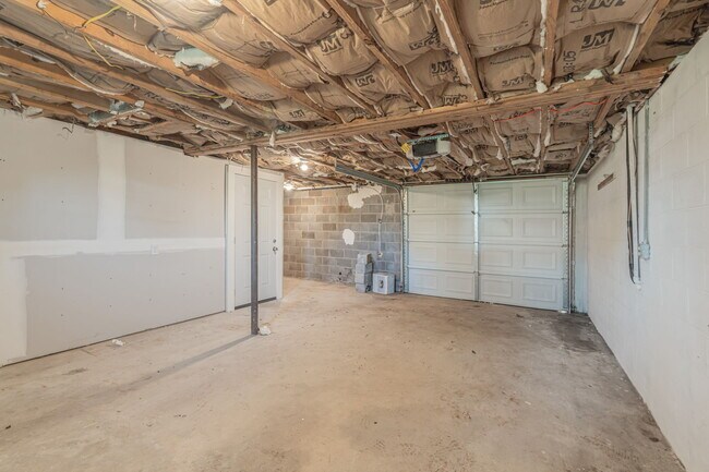 Building Photo - 2827 Shiloh Cir