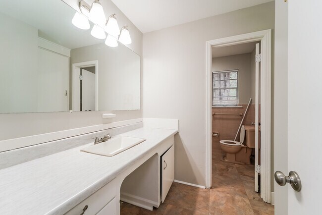 Building Photo - Beautiful Home in Jackson