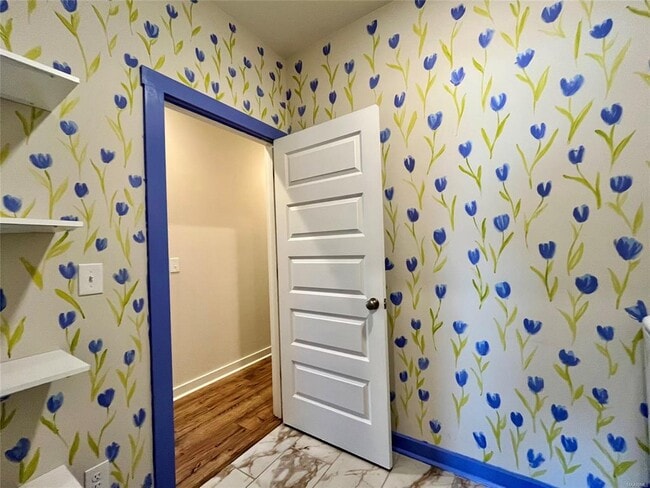 Building Photo - 876 Hedgefield Way