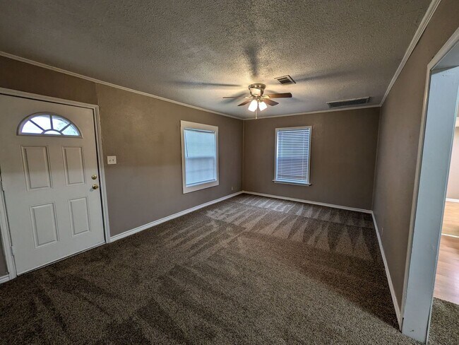 Building Photo - 3100 30th St