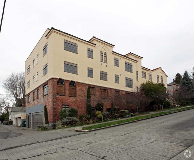 Building Photo - Linda Vista