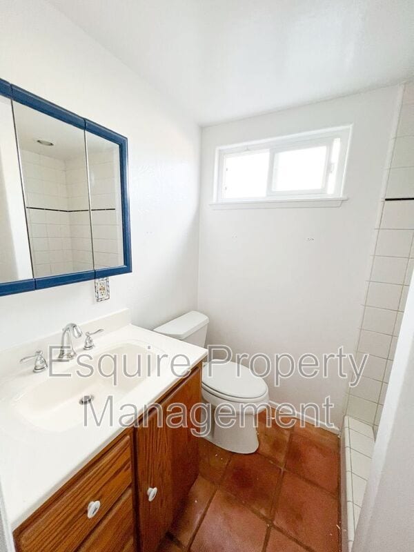 Building Photo - 1016 Sespe Ave
