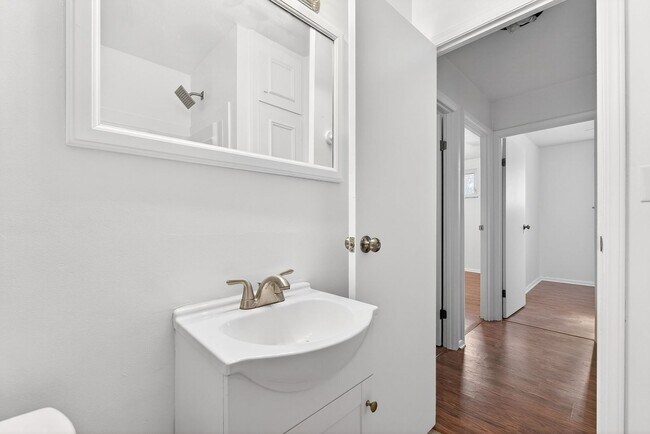 Building Photo - Hilliard 3-Bedroom Ranch