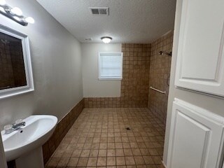 Building Photo - 18 Hedgefield Dr