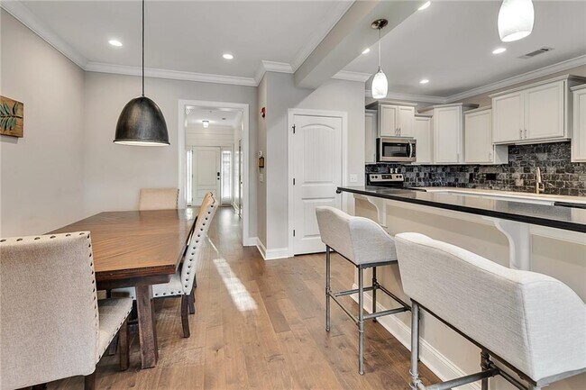 Building Photo - 505 Mariners Cir