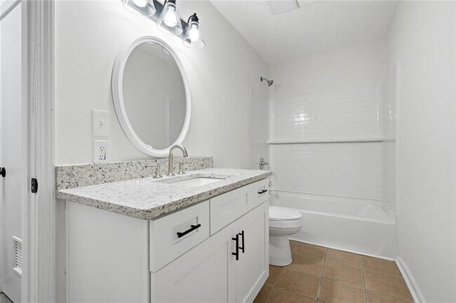 Building Photo - 106 Sterling Ct