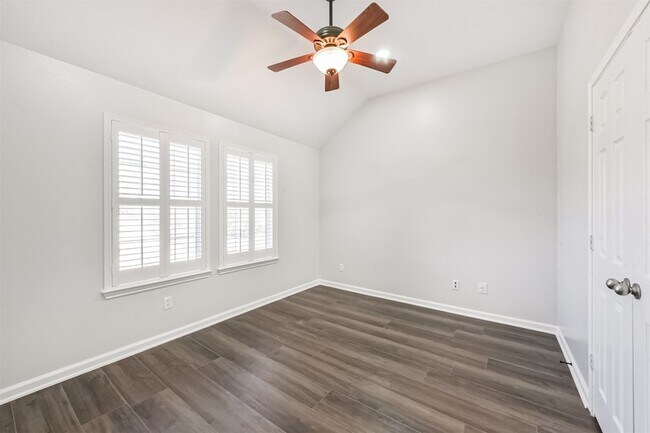 Building Photo - 2315 Bending Spring Dr