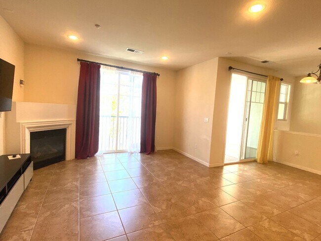 Building Photo - Dublin Ranch Village 2 bd / 2.5 bath