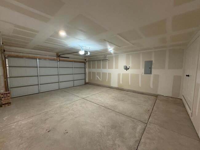 Building Photo - 8607 29th St