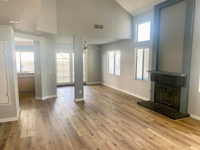 Building Photo - Lovely Carlsbad Home in the Gated Community of Harbor Point