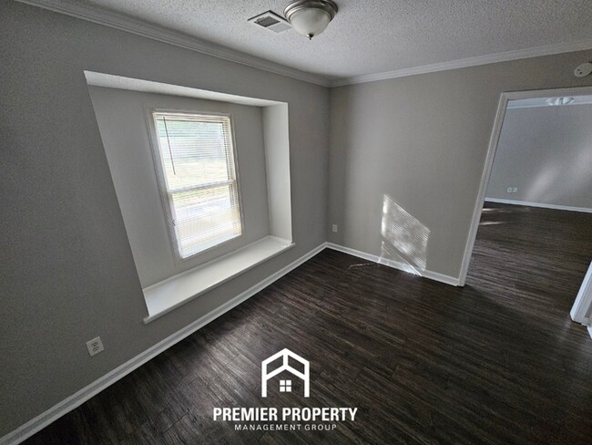 Building Photo - 6627 Winding Birch Dr