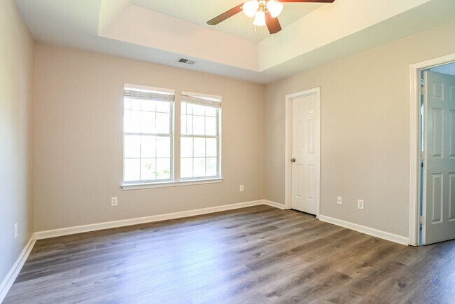 Building Photo - 3705 Arthur St