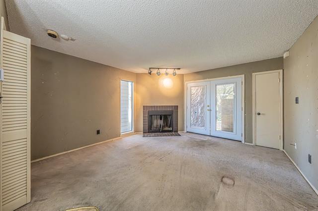 Building Photo - 2312 Balsam Dr