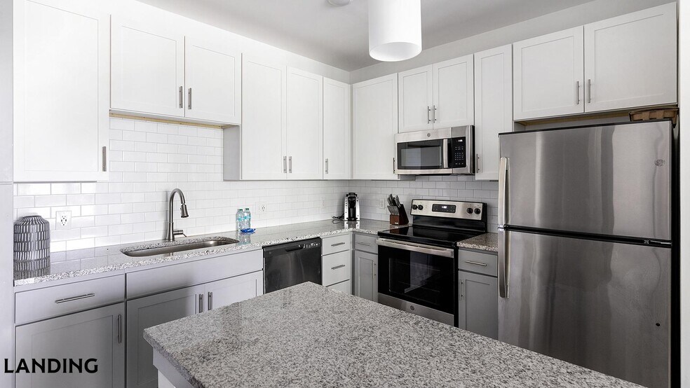 Building Photo - 100 Wildwood Ct