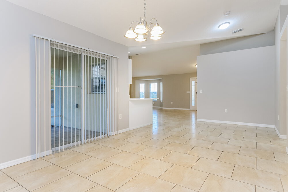 Building Photo - 10433 Calle De Flores Dr