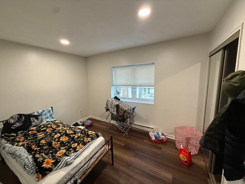 Building Photo - 461 Washington St