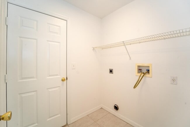 Building Photo - 957 Windward Way