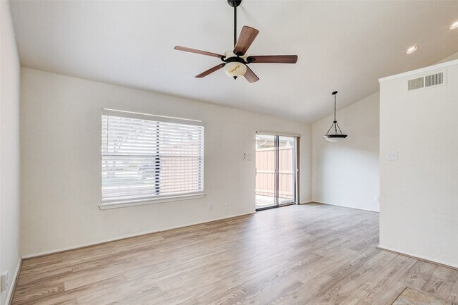 Building Photo - 5640 Cedar Creek Dr
