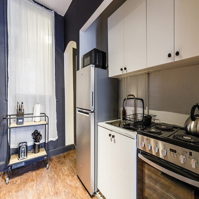 Building Photo - 333 Ed Koch Queensboro Bridge Path