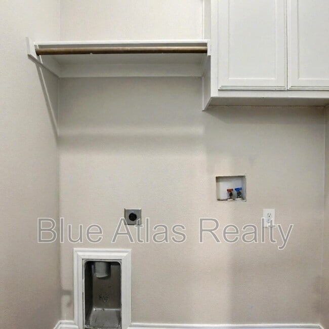 Building Photo - 6120 Amberjack Trail