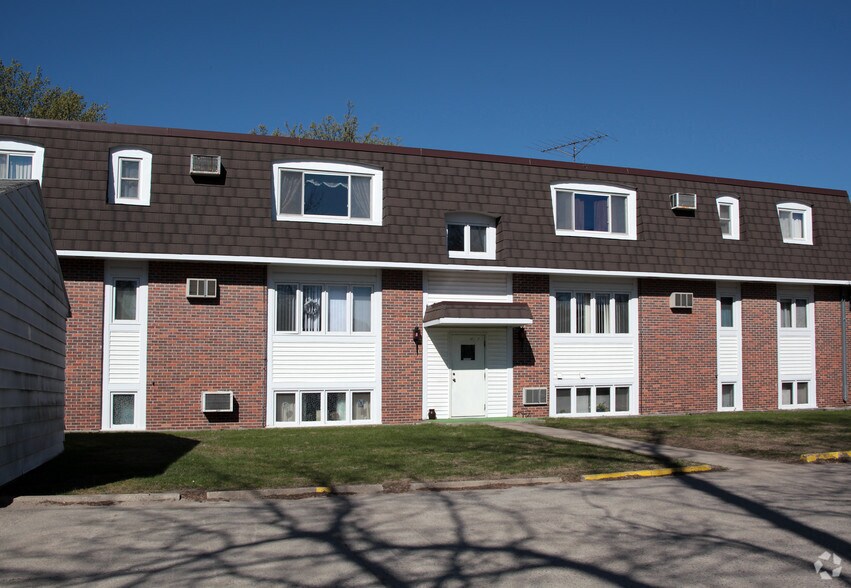 Building Photo - Mansard Apartments