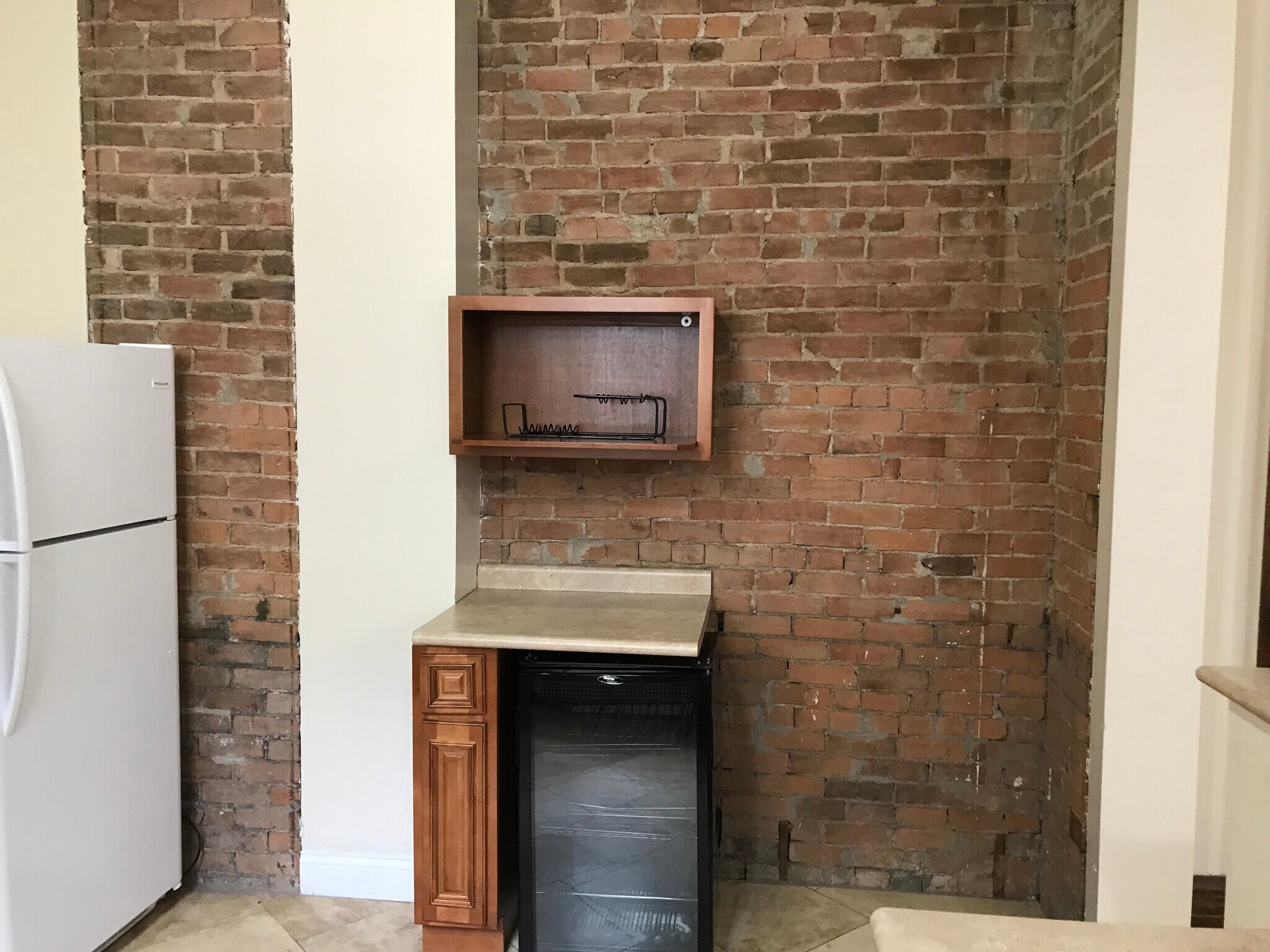 Building Photo - 2654 Bellevue Ave