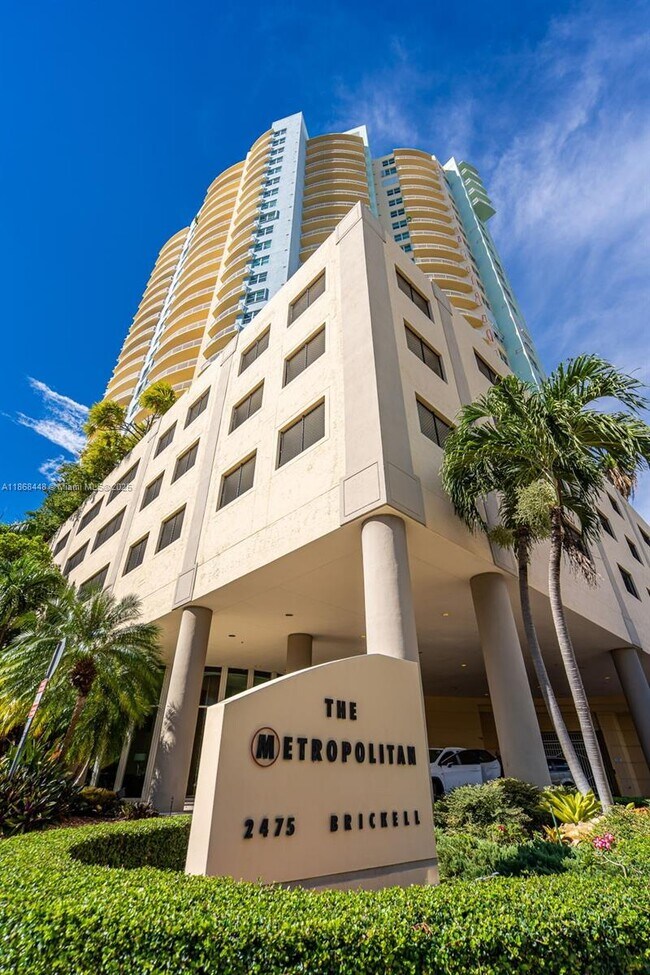 Primary Photo - 2475 Brickell Ave
